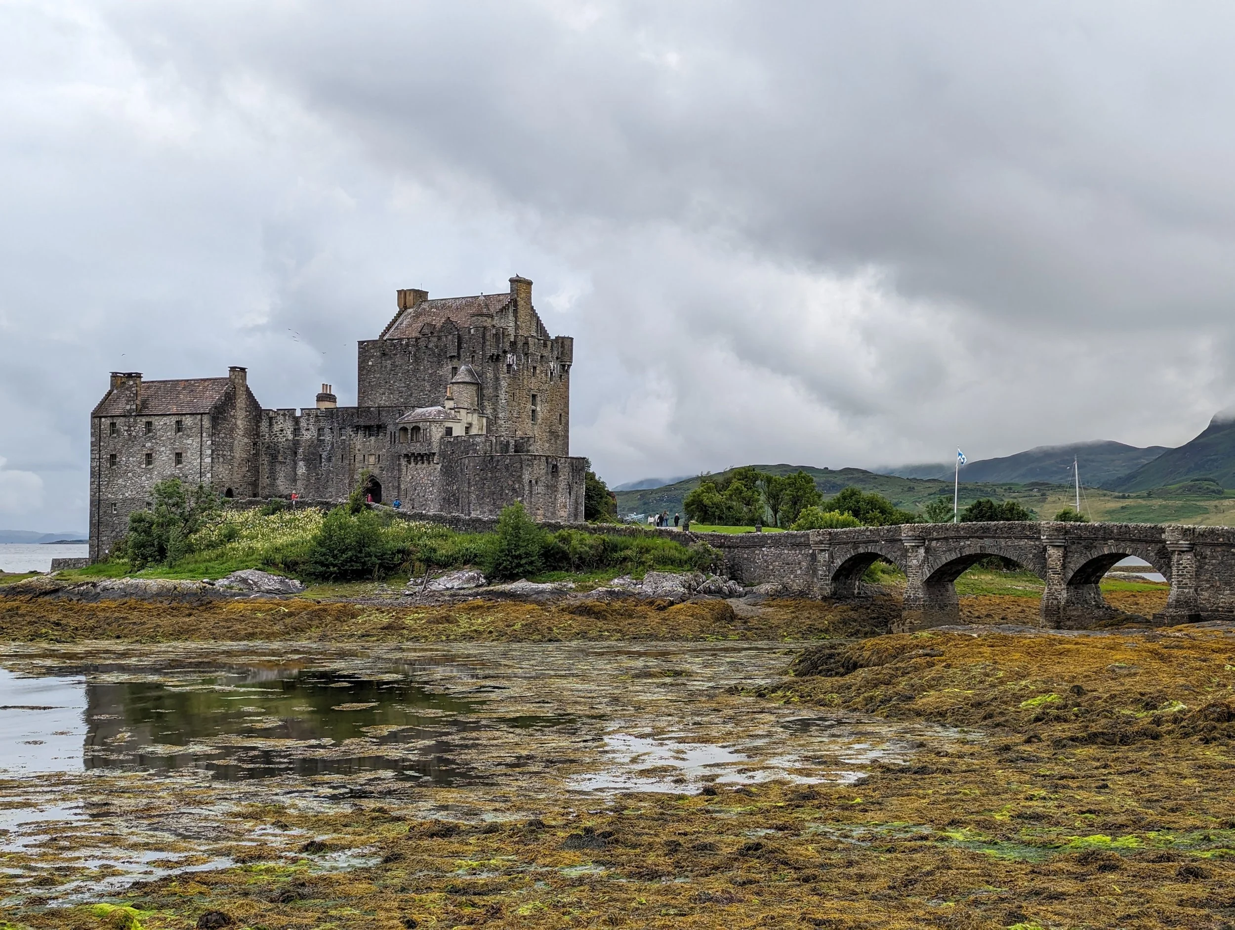 Isle of Skye & Eilean Donan (10 hrs)