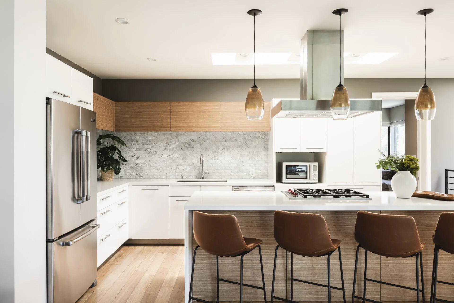 Aqua Vista, Studio City