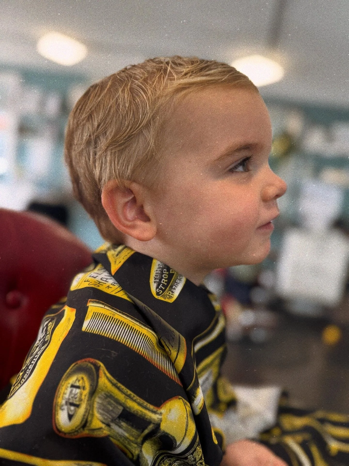 ✂️ first a haircut,  then a 🍭 (he knows right where the bag is)