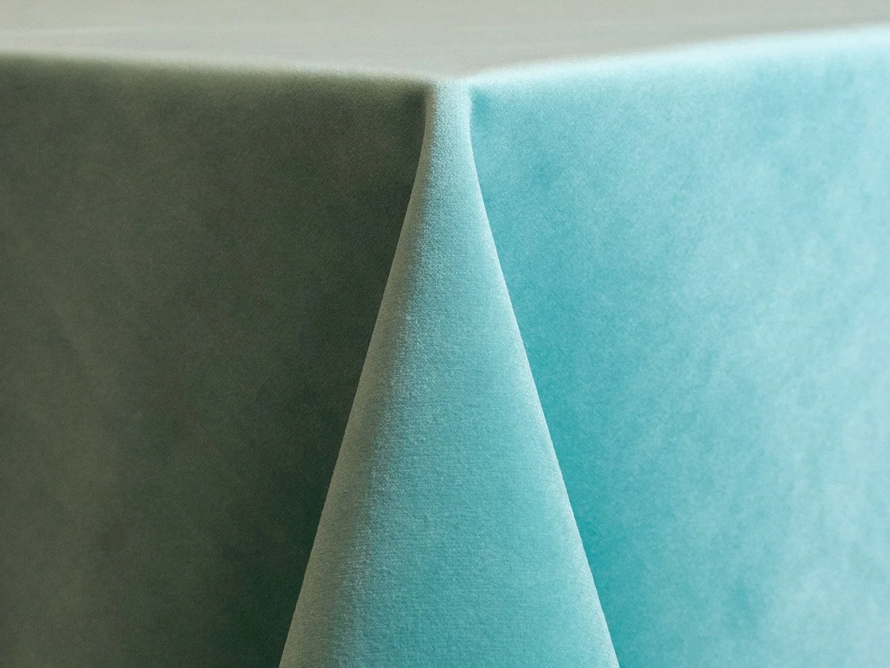 Aqua Velvet Table Linen