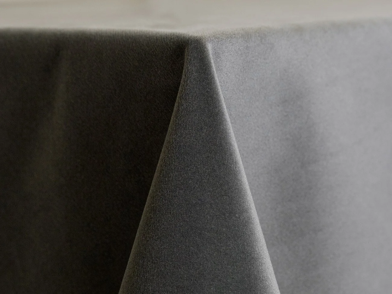 Smoke Velvet Table Linen