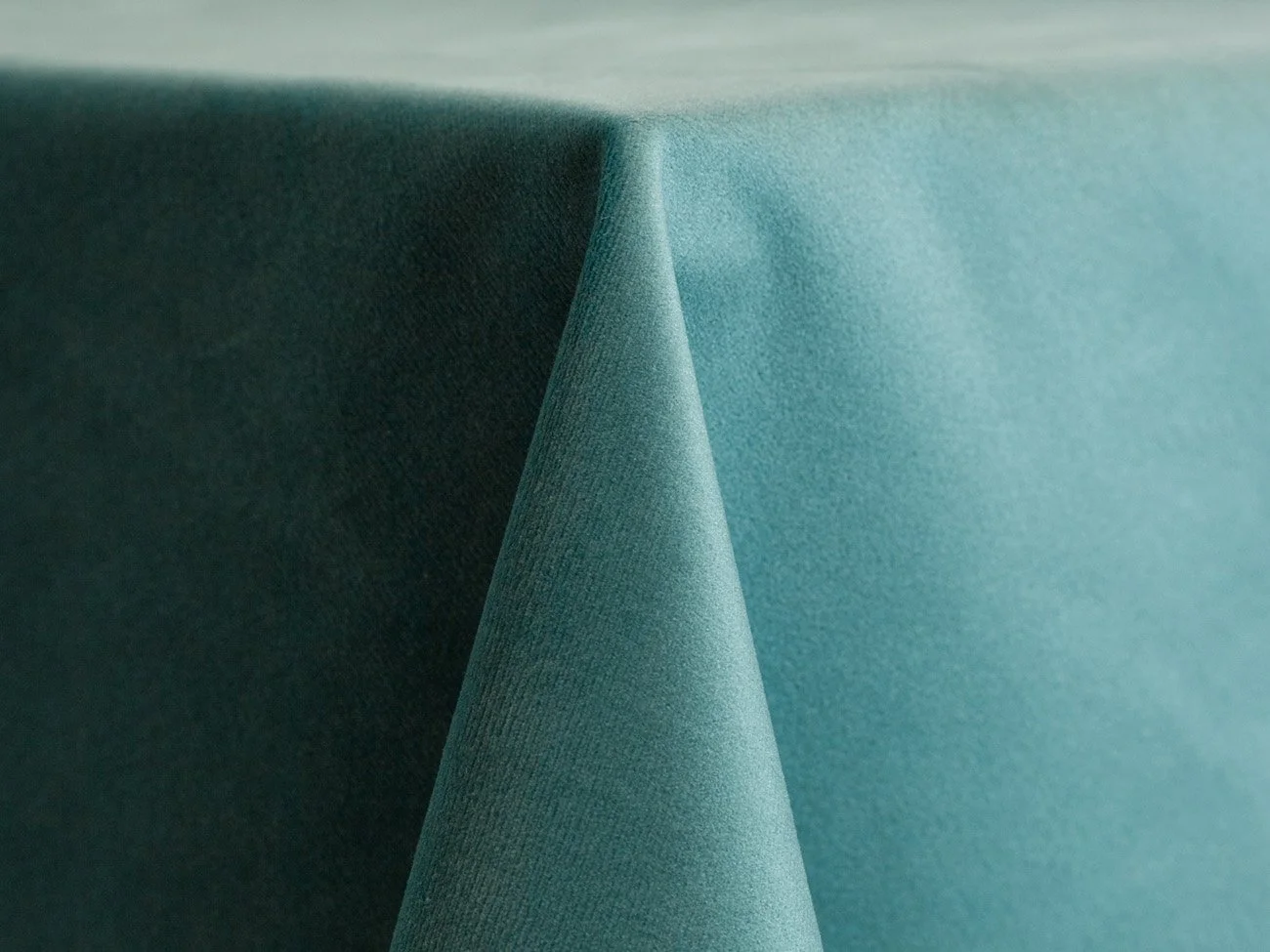 Ocean Velvet Table Linen