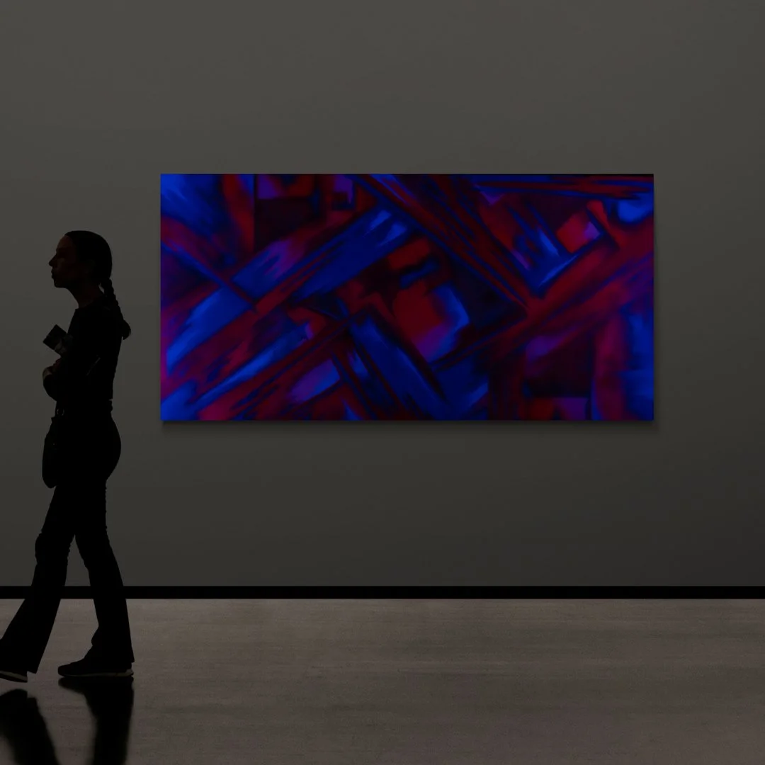 Woman_in_large_open_art_gallery (13).jpg