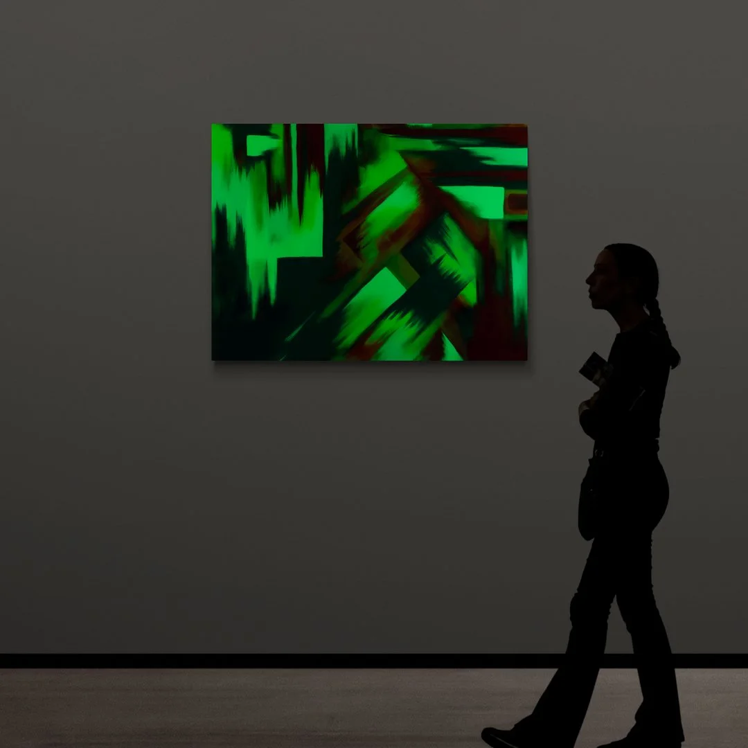 Woman_in_large_open_art_gallery (5).jpg