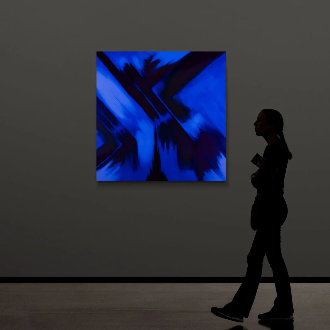 Woman_in_large_open_art_gallery (9).jpg