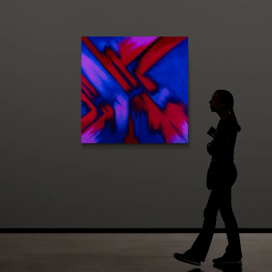 Woman_in_large_open_art_gallery (11).jpg