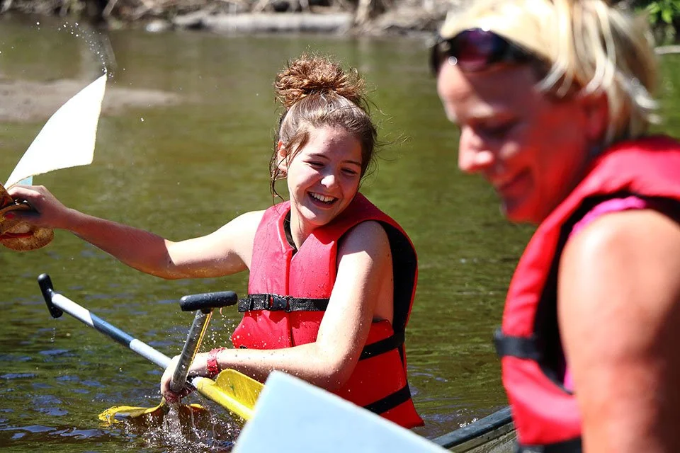 ACTIVITÉ_FAMILIALE_DESCENTE_DE_RIVIÈRE_EN_CANOT (39).jpg