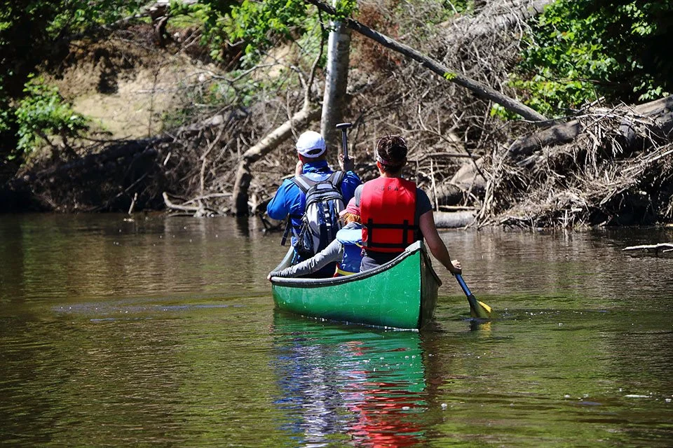 ACTIVITÉ_FAMILIALE_DESCENTE_DE_RIVIÈRE_EN_CANOT (42).jpg