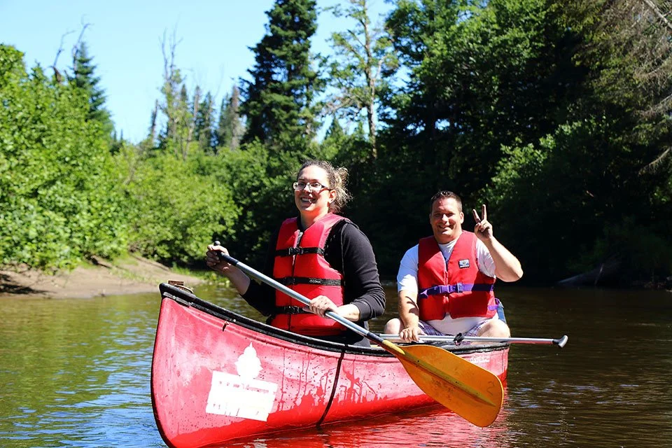 ACTIVITÉ_FAMILIALE_DESCENTE_DE_RIVIÈRE_EN_CANOT (22).jpg