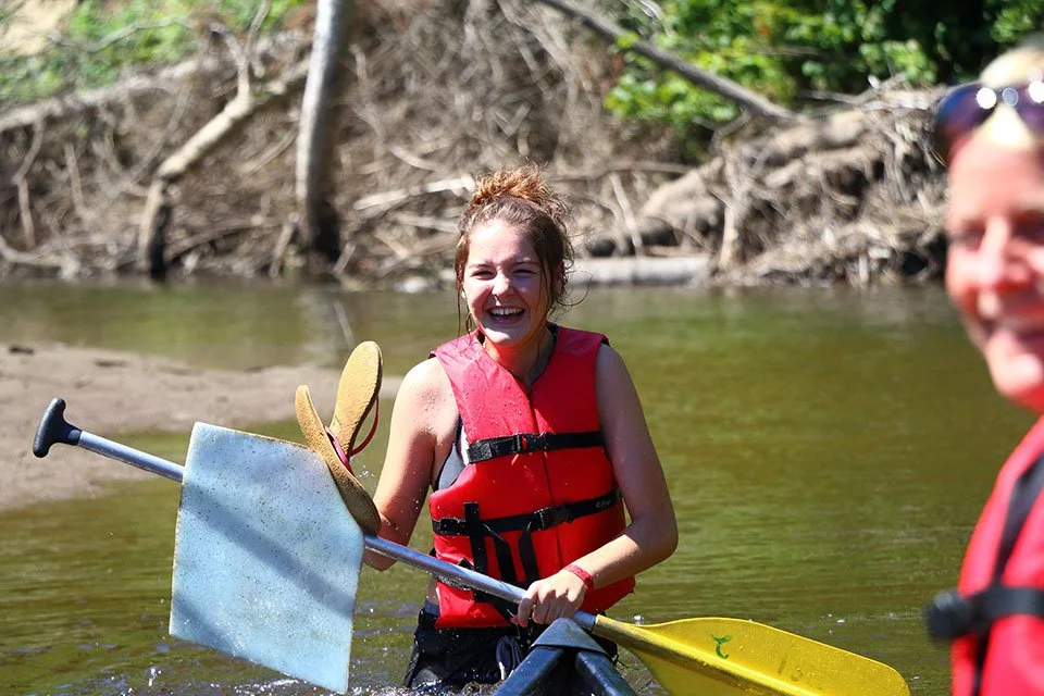 ACTIVITÉ_FAMILIALE_DESCENTE_DE_RIVIÈRE_EN_CANOT (36).jpg
