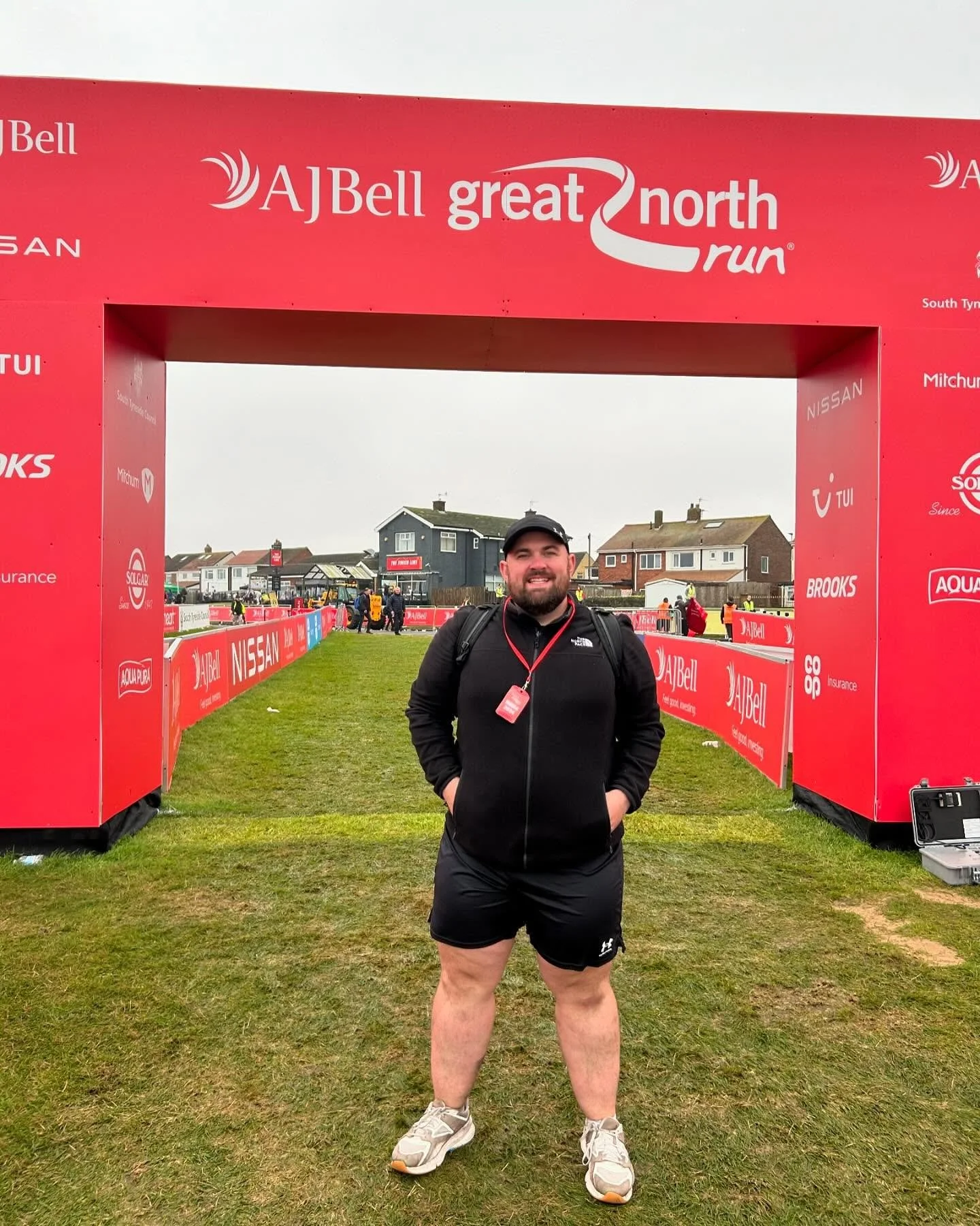 Class day filming the #GreatNorthRun with the media team&mdash;absolutely shattered! And yeah, I did the whole thing on a bike 😂🎥