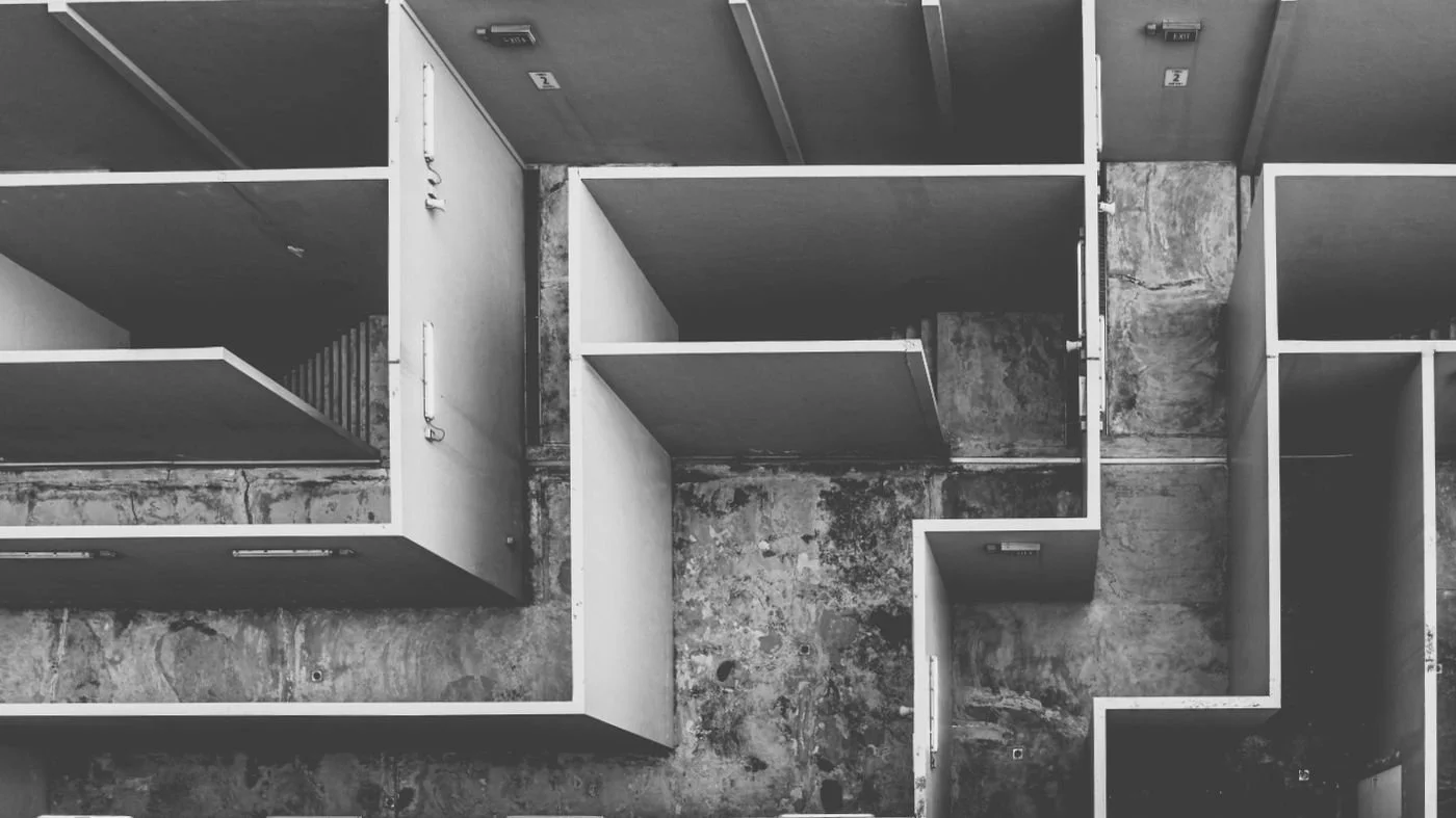 A top down view of a workplace that looks like a maze.