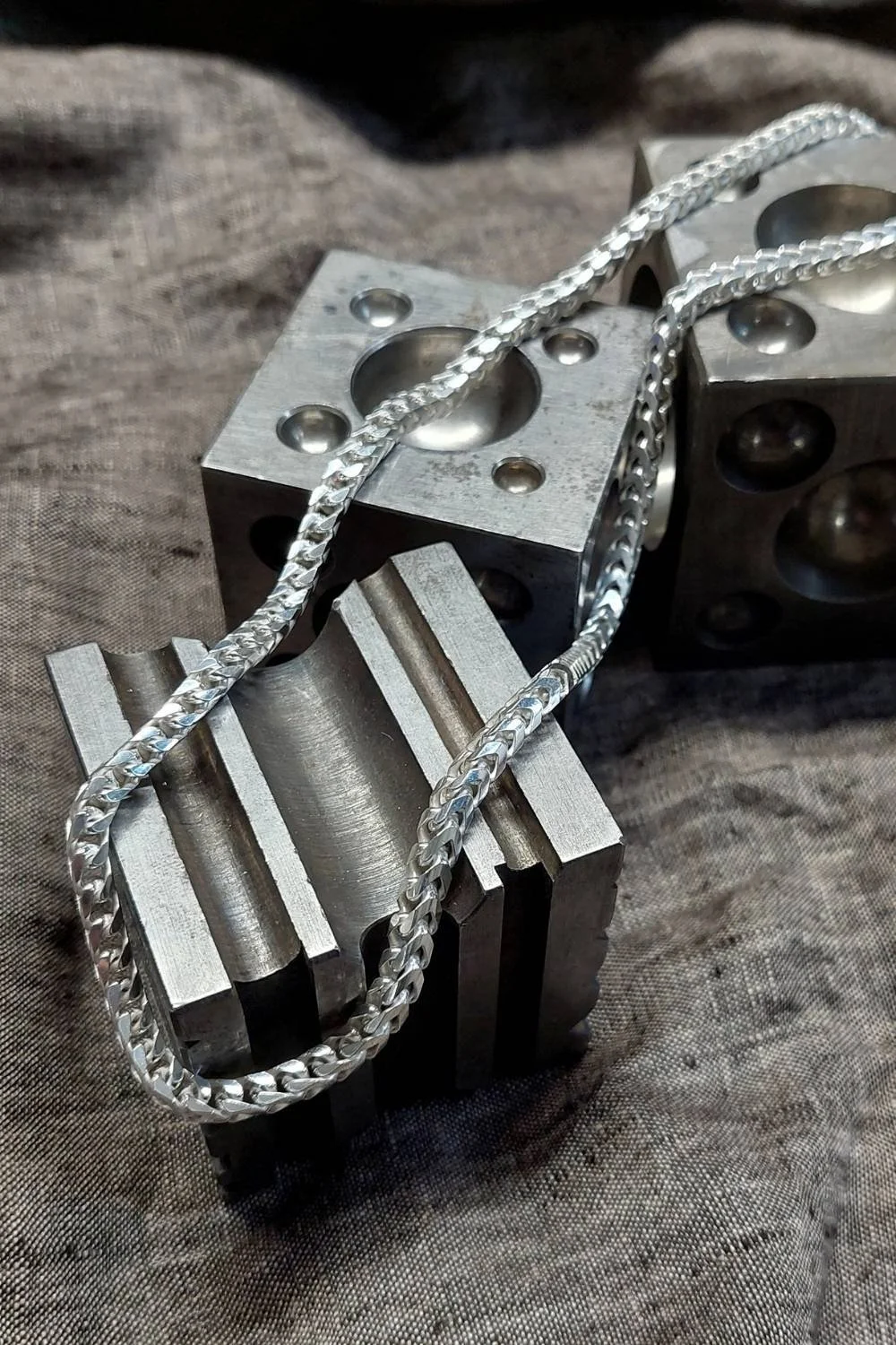  Smycken, Herr 
Francokedja i 925 silver – kraftfull modell för herr.