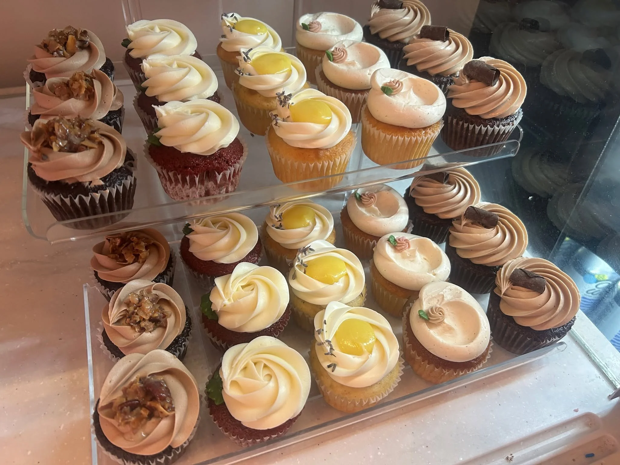 Cupcake Tuesday! All cupcakes $2.50

Flavors:
German Chocolate,
Red Velvet,
Lemon Lavender,
Vanilla Bean,
GF Friendly Chocolate Cream