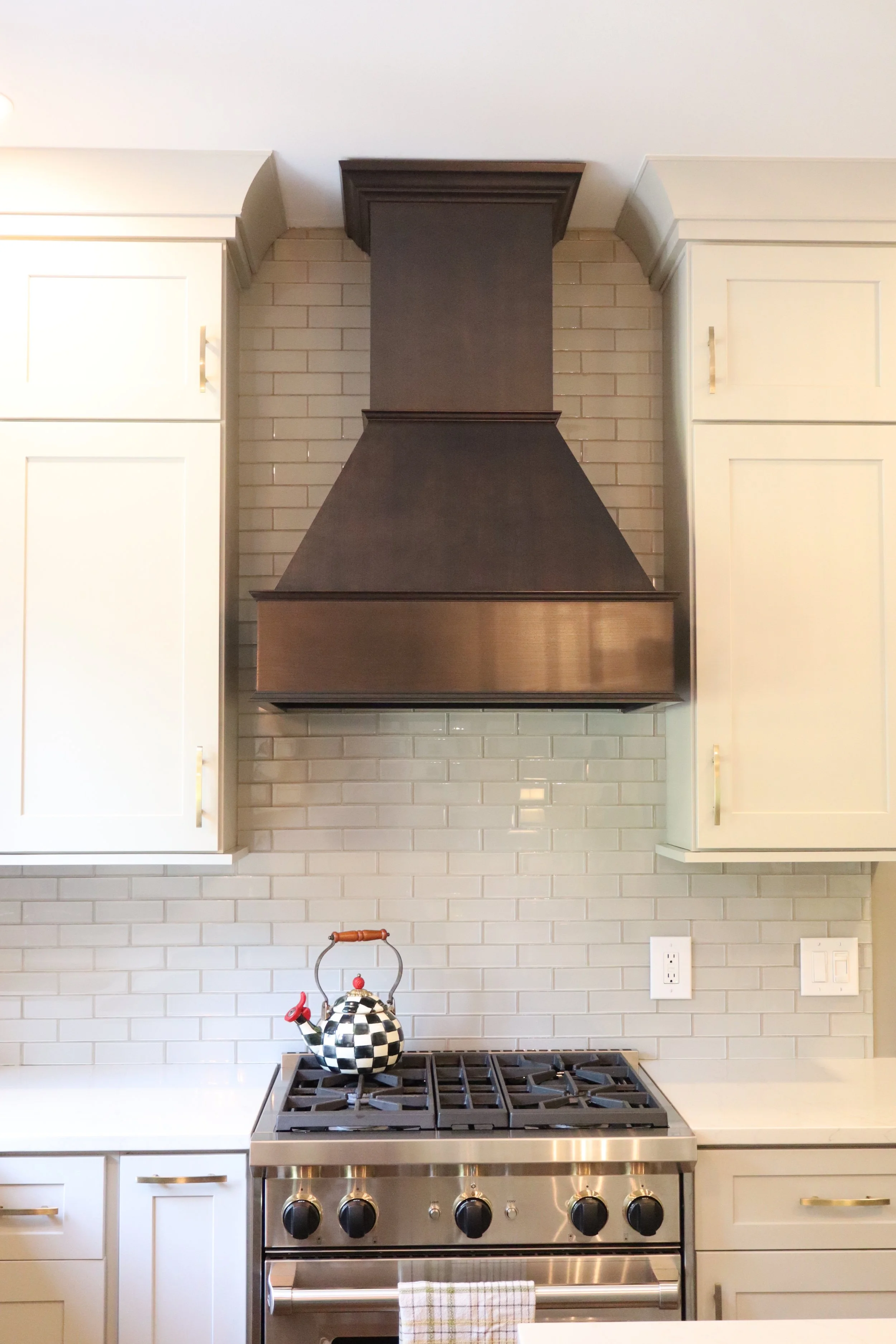 mag kitchen.jpg