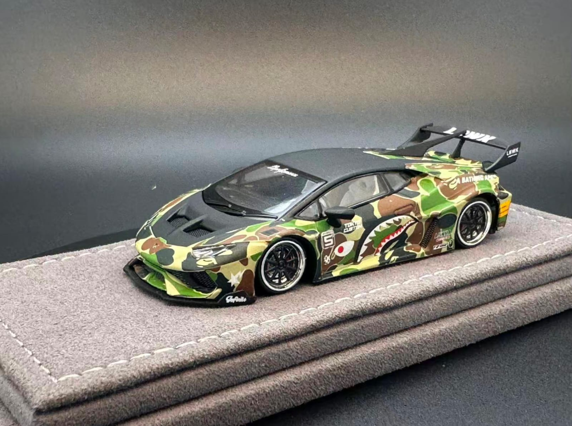 DAP Model 1:64 Lamborghini Huracan Camouflage