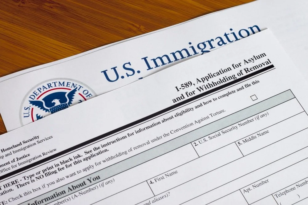 USCIS amplia encaminhamento direto de pedidos de asilo para o Tribunal de Imigração em um esforço para reduzir o acúmulo de casos.