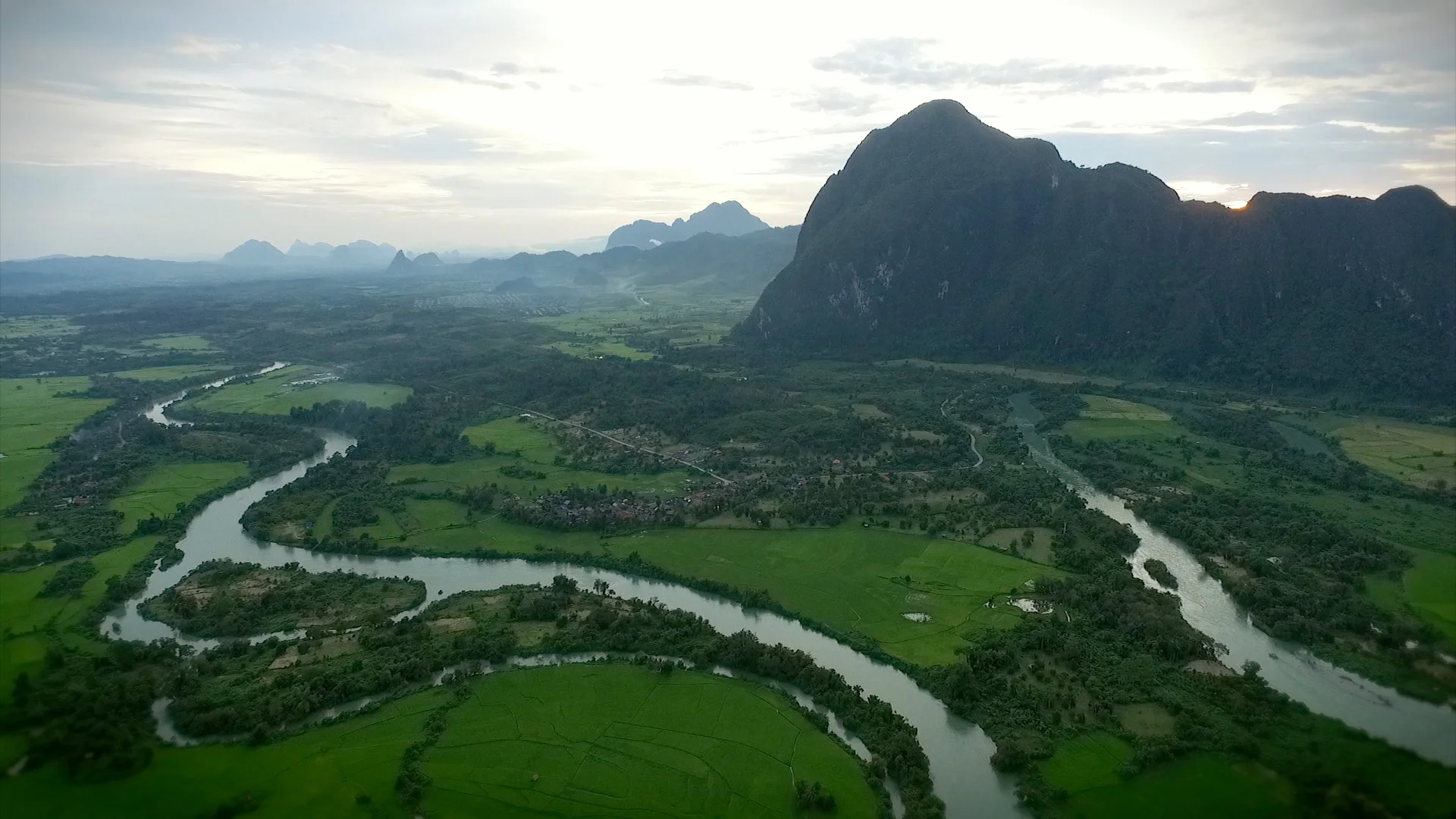 Laos, 2015