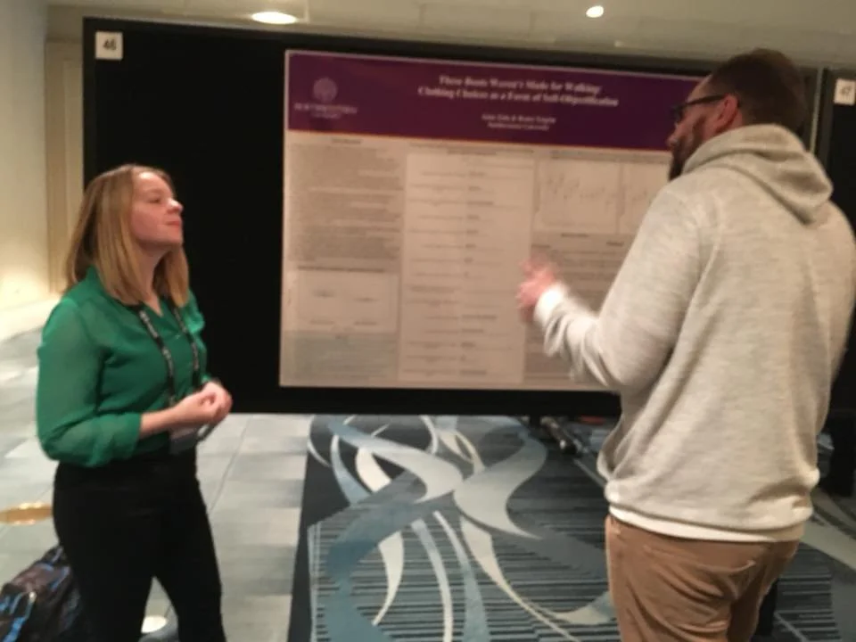 Anne defending her research at APS (2018)