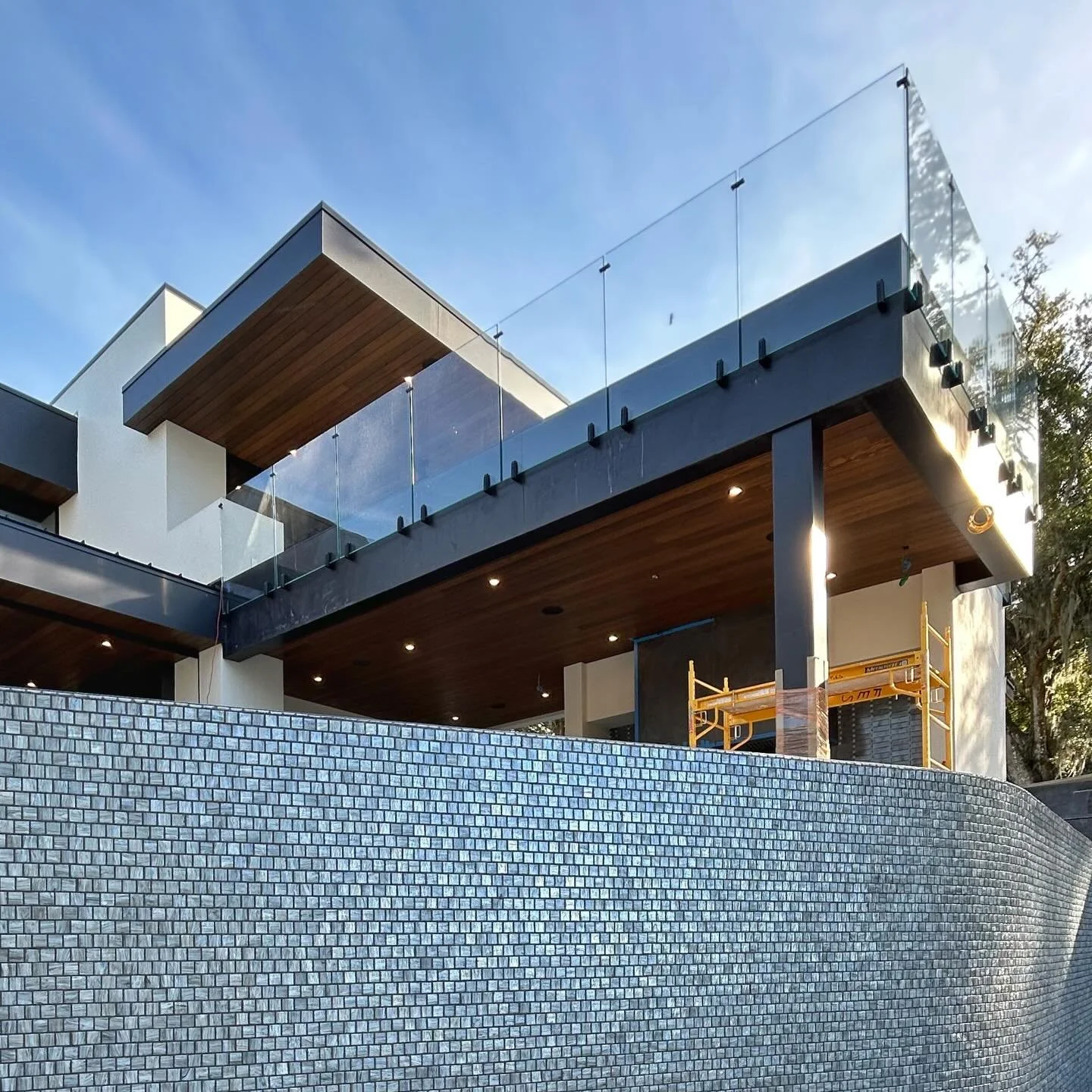 The dust is settling and things are coming into focus at The New American Home 2026 

@alairorlando 
@steelestreetstudios 
@millsdesigngroup 

@cosentinousa 
@compositcucinefl 
@thermoryusa
@eurowallsystems