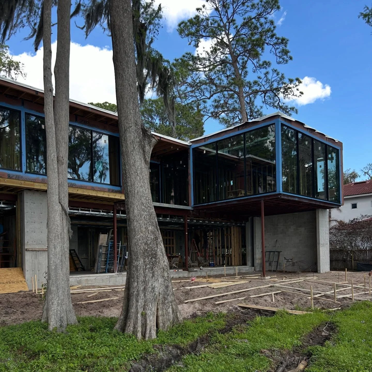 Things are coming together very nicely on Lake Maitland @jplawrence_homes