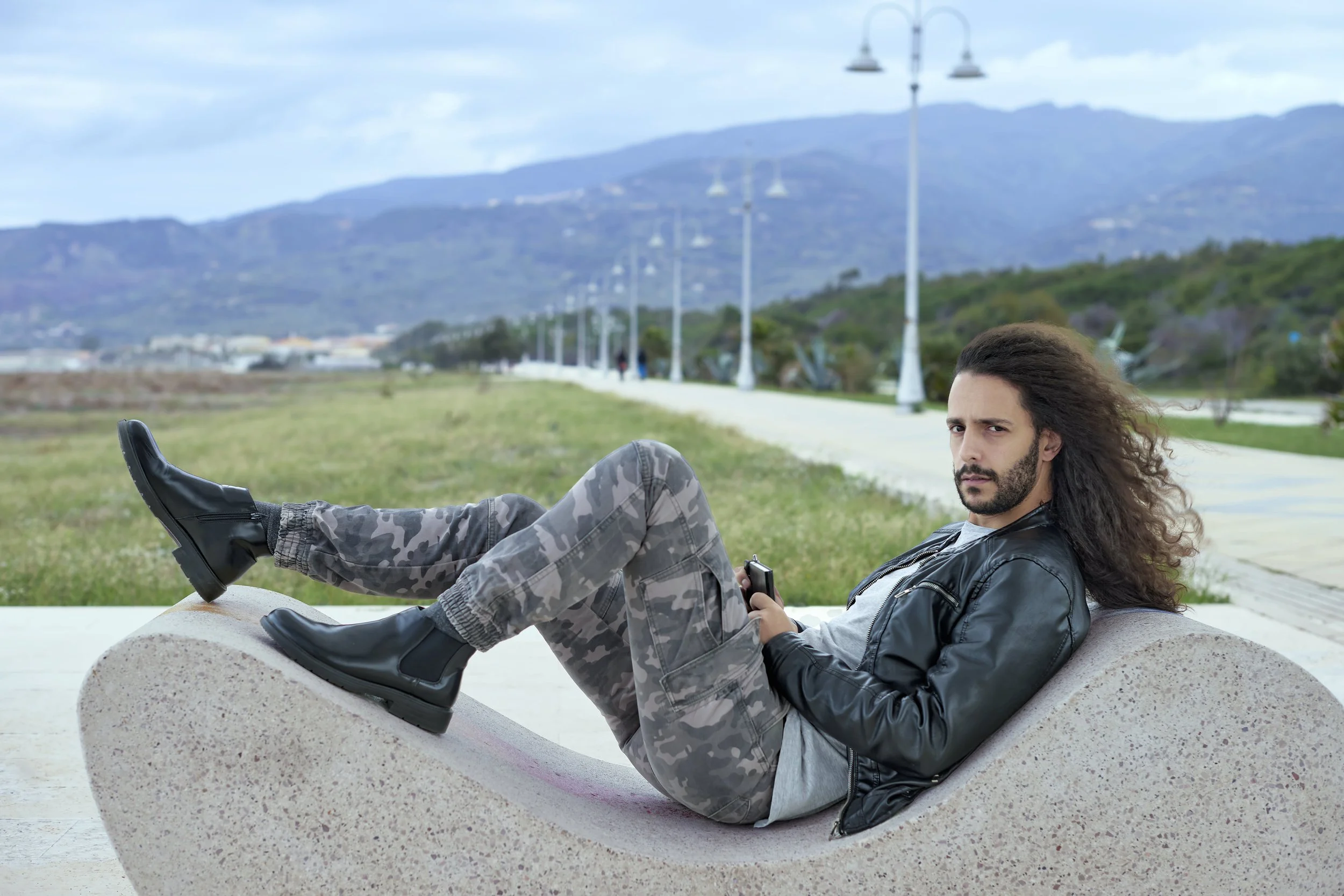 _GER6237  Life Style Singer GERBASI.jpg