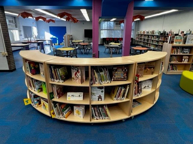 Palmieri Curved Shelving3.jpg