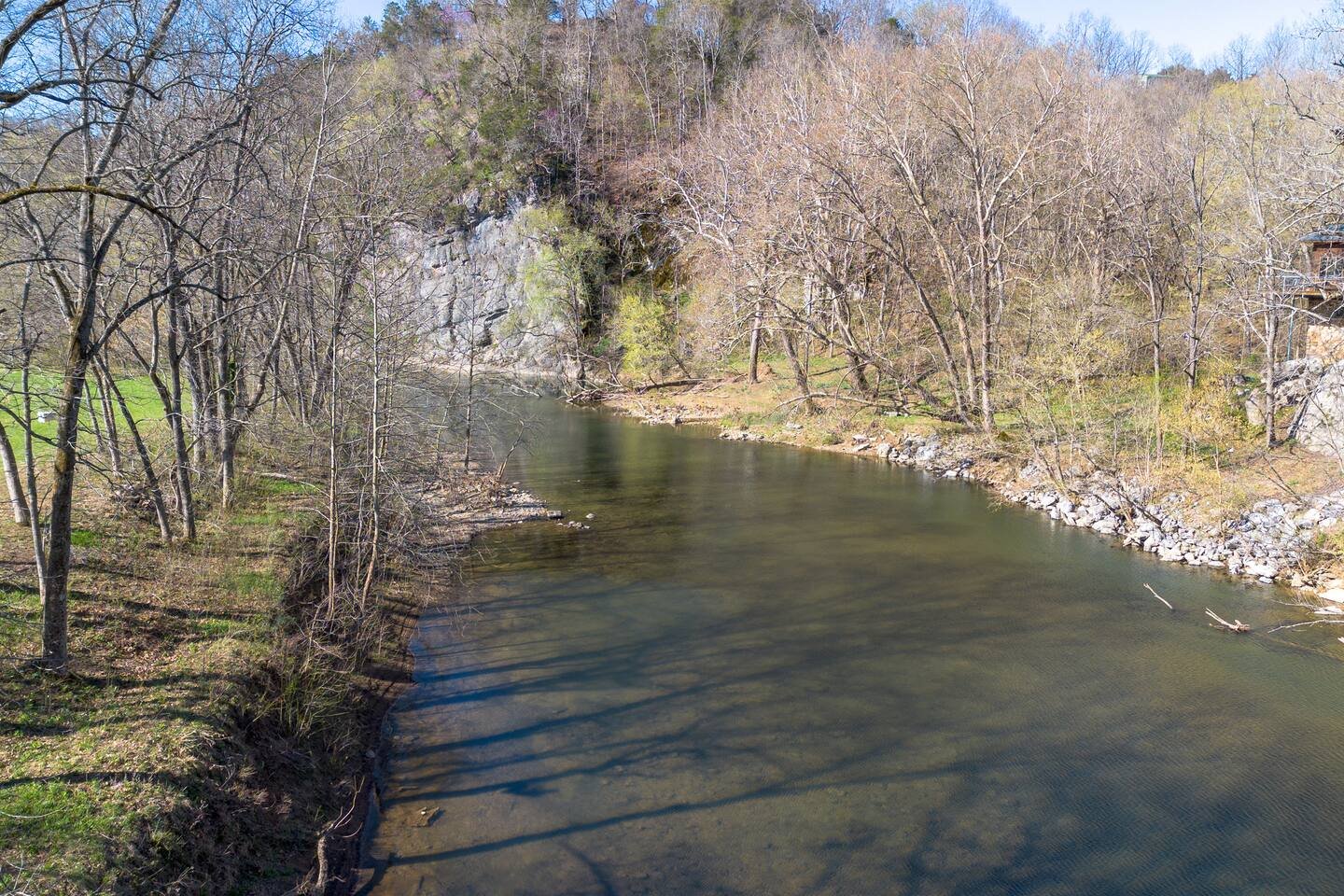 Hideaway-River-View-1.jpeg