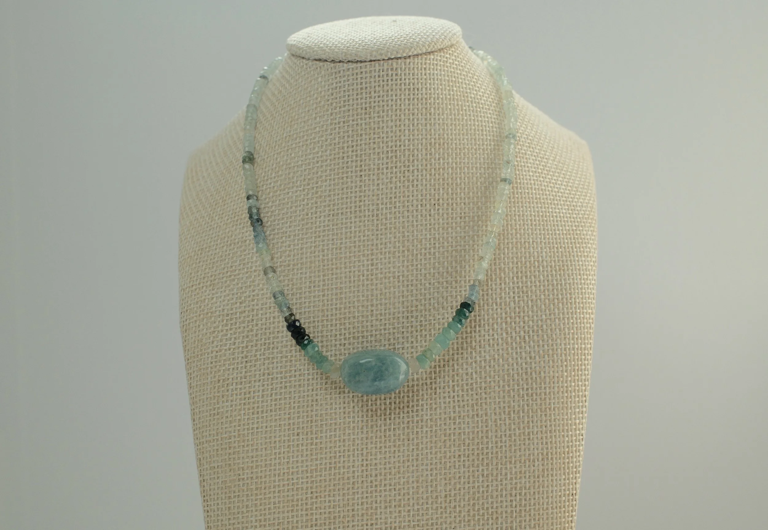 Aquamarine Ombré Necklace with Aquamarine Nugget