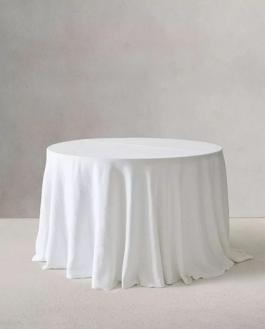 White Table Cloth