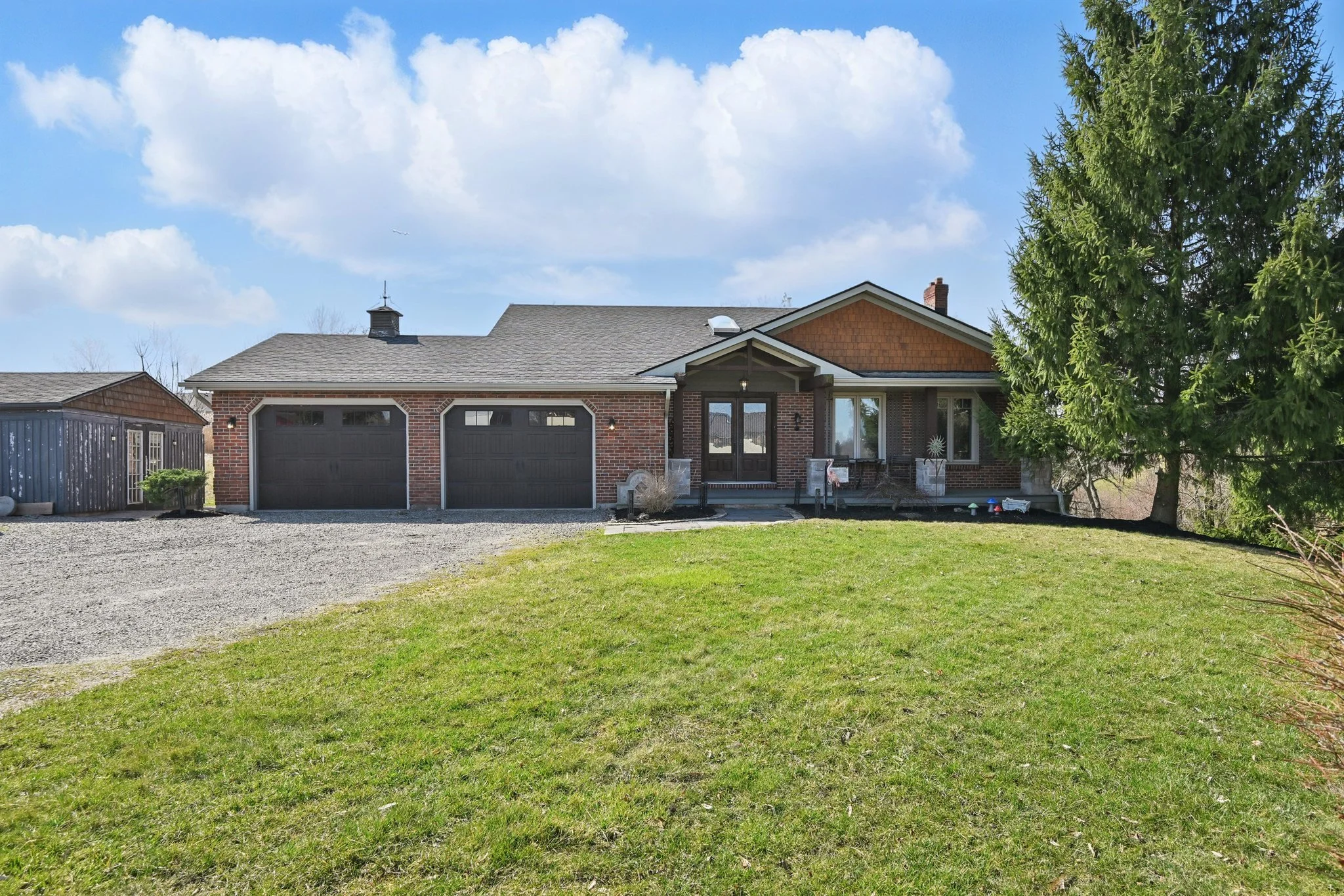 House for sale in Thorold, ON