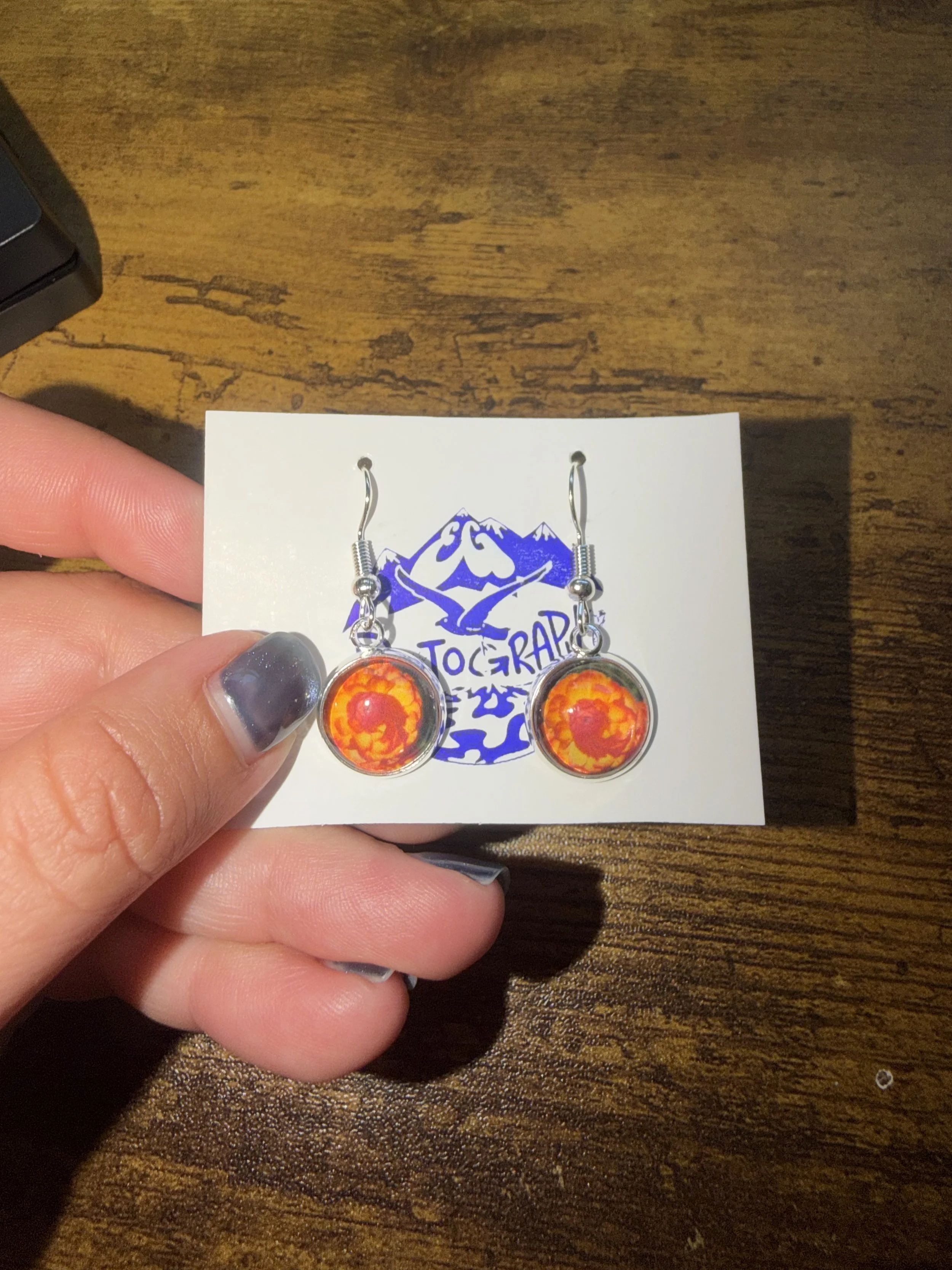 Dainty_Orange_Ranunculus_Dangles2.jpeg