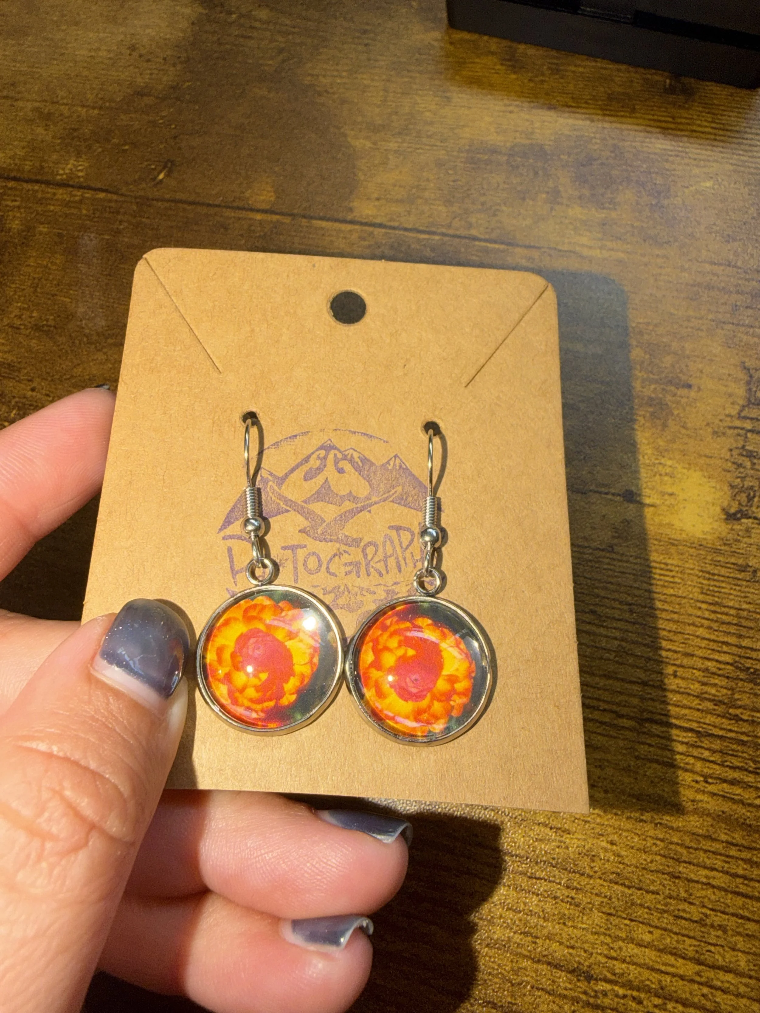 Medium_Orange_Ranunculus1.jpeg