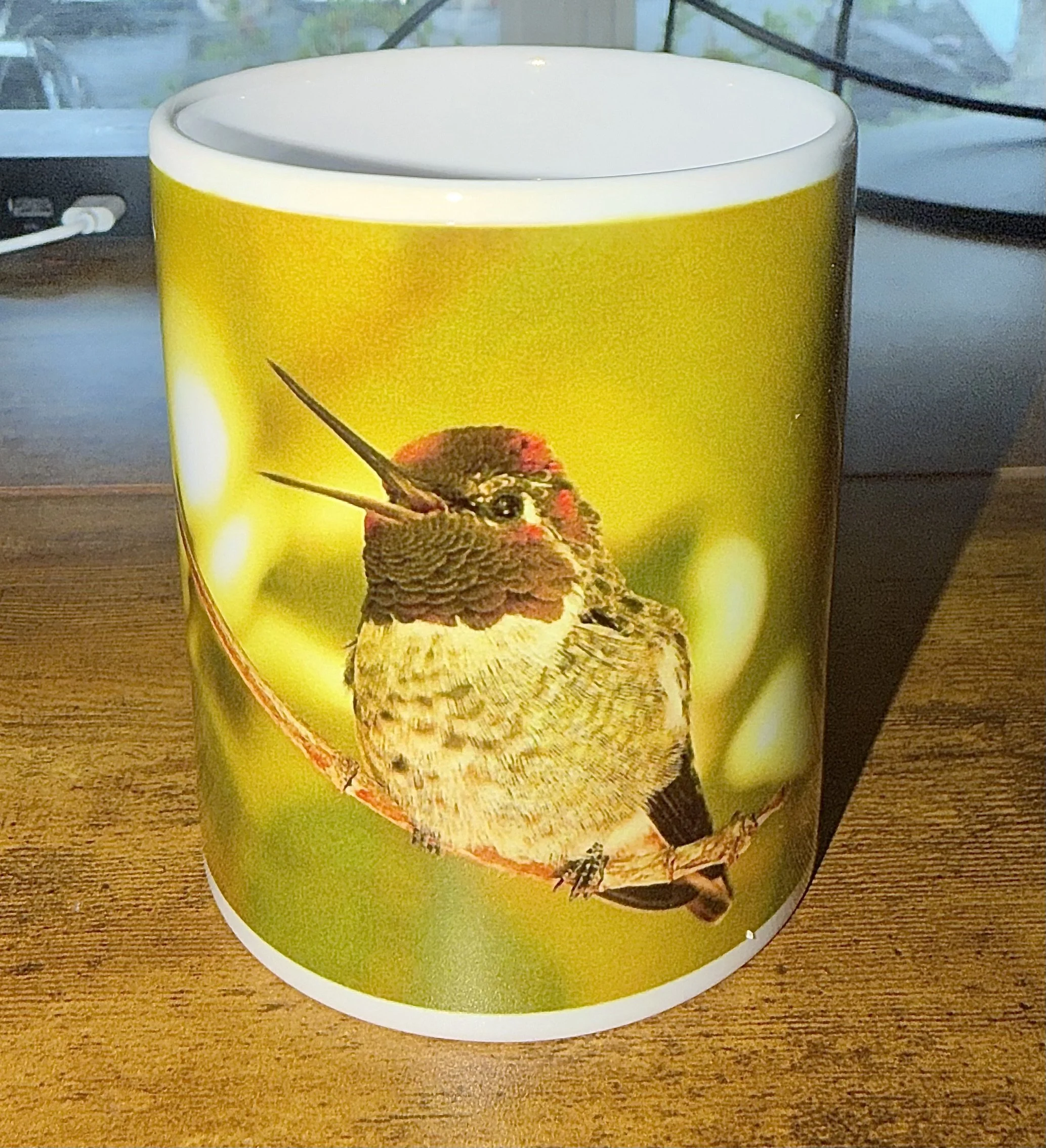 Male Anna's Hummingbird Yapping Mug