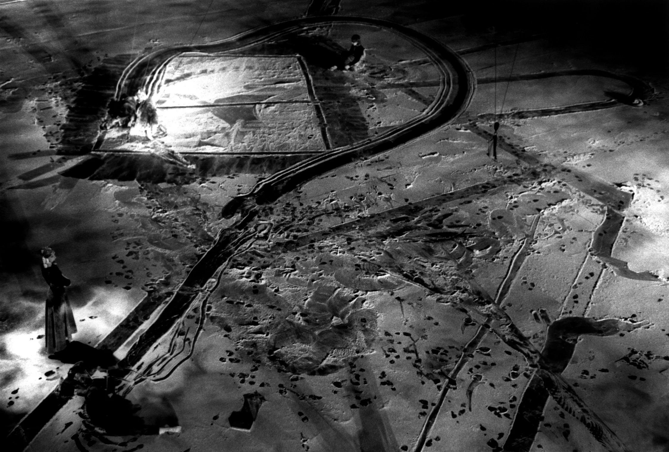 p18 BW 13 black works 12 (cor).jpg