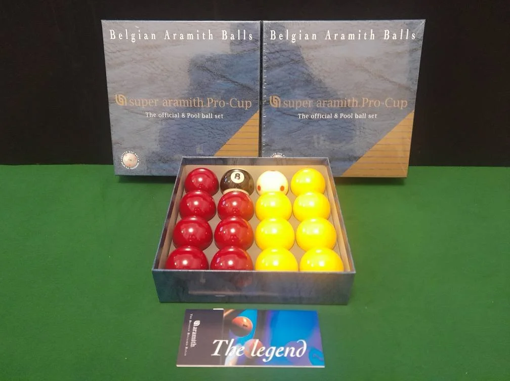 Competition English pool balls