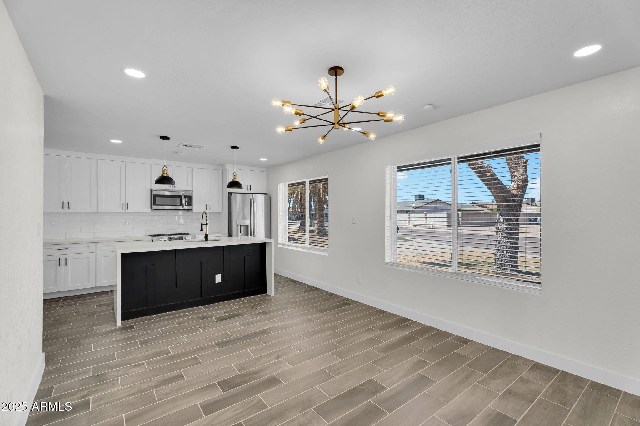 8925 W Monterosa