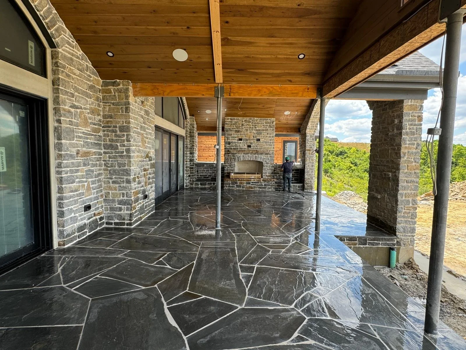 patio and kitchen.JPG