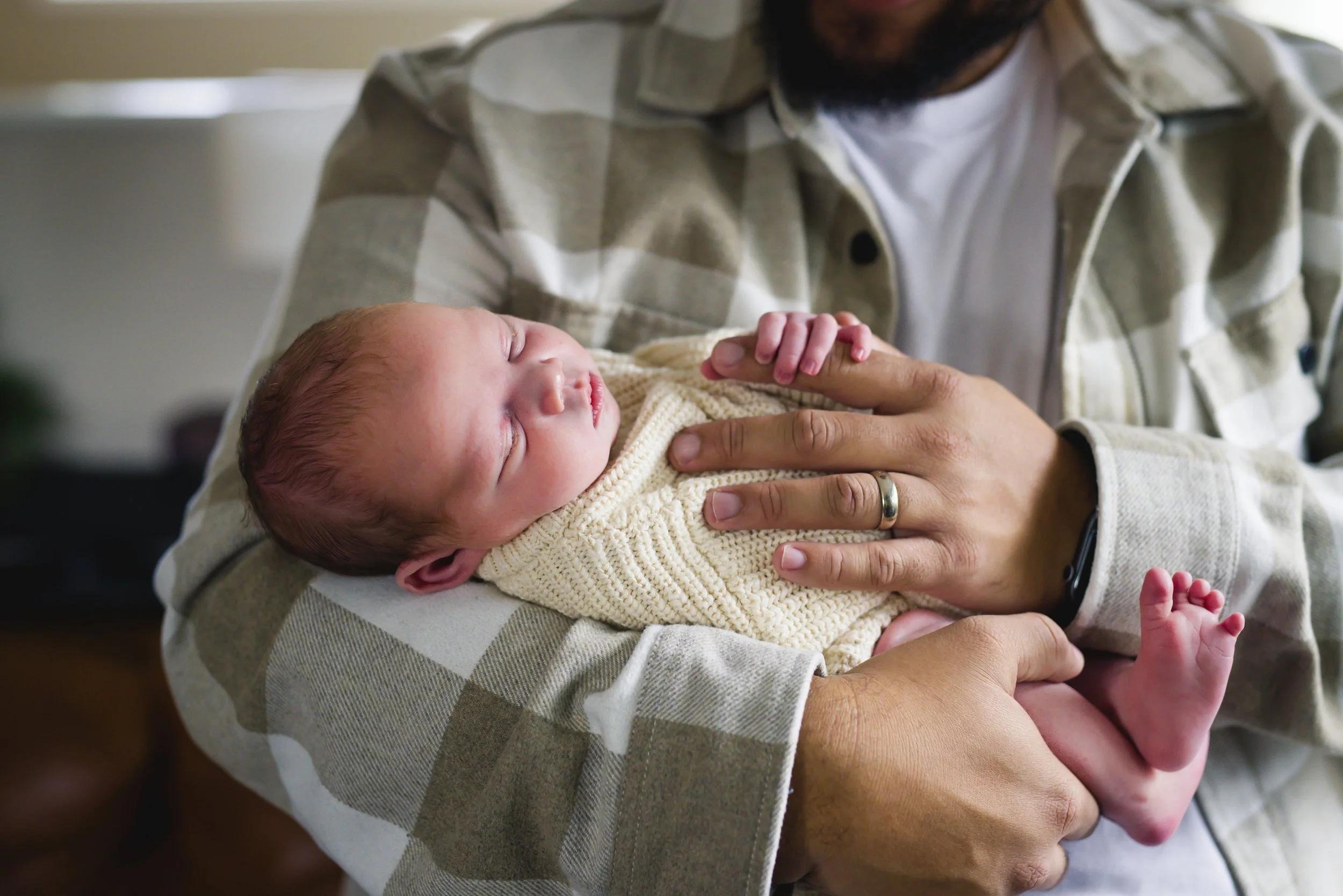 30-Dezmond Newborn and Family-57.JPG