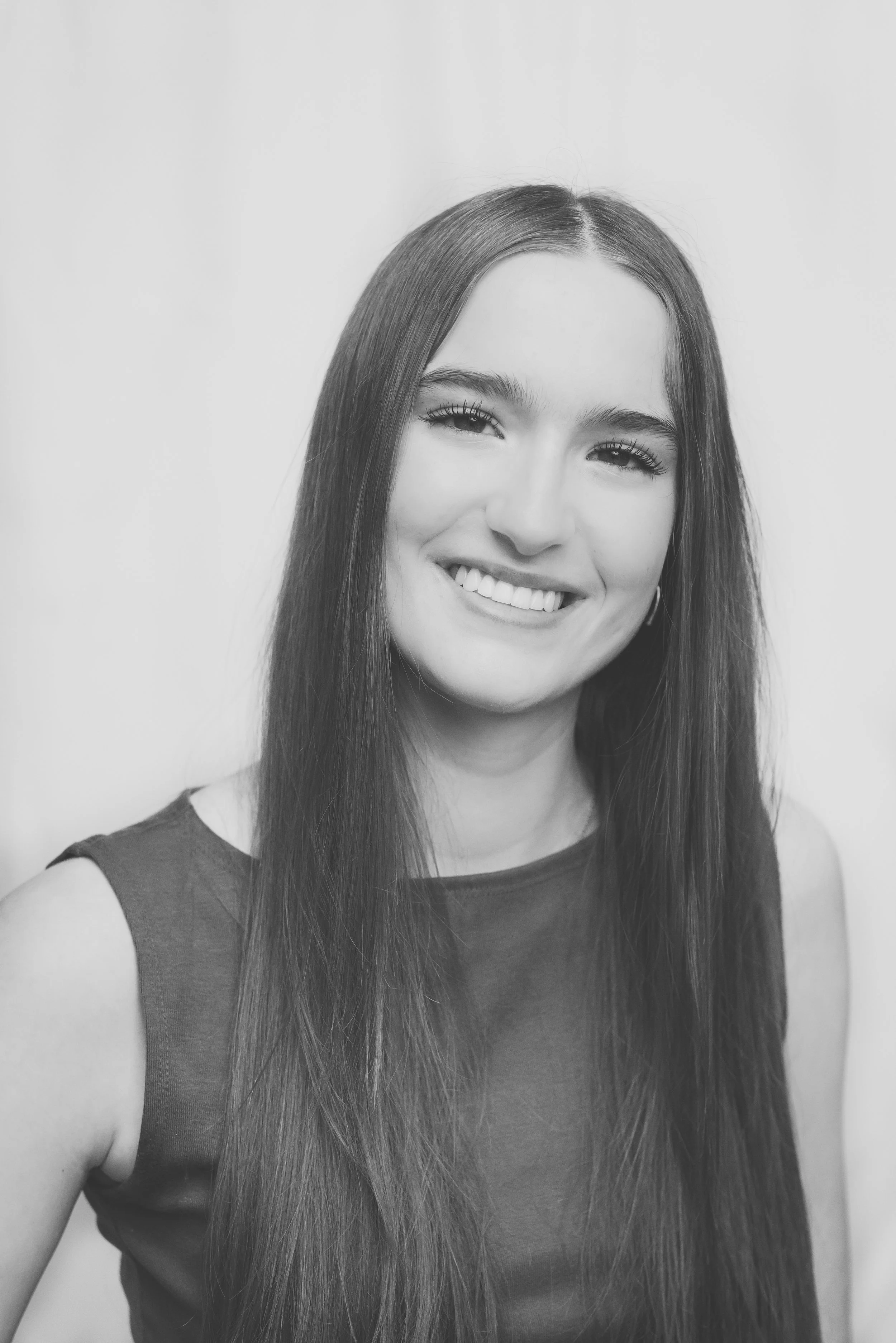 16-Ashlyn  Headshot-4.JPG