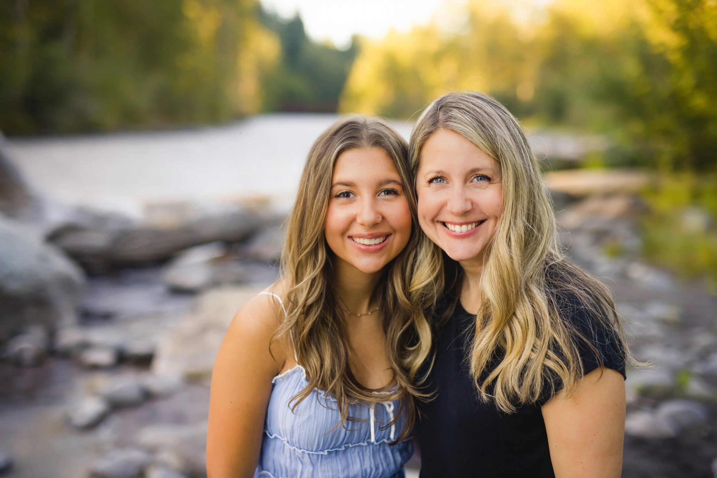 30-Alivia Senior Summer River -31.JPG