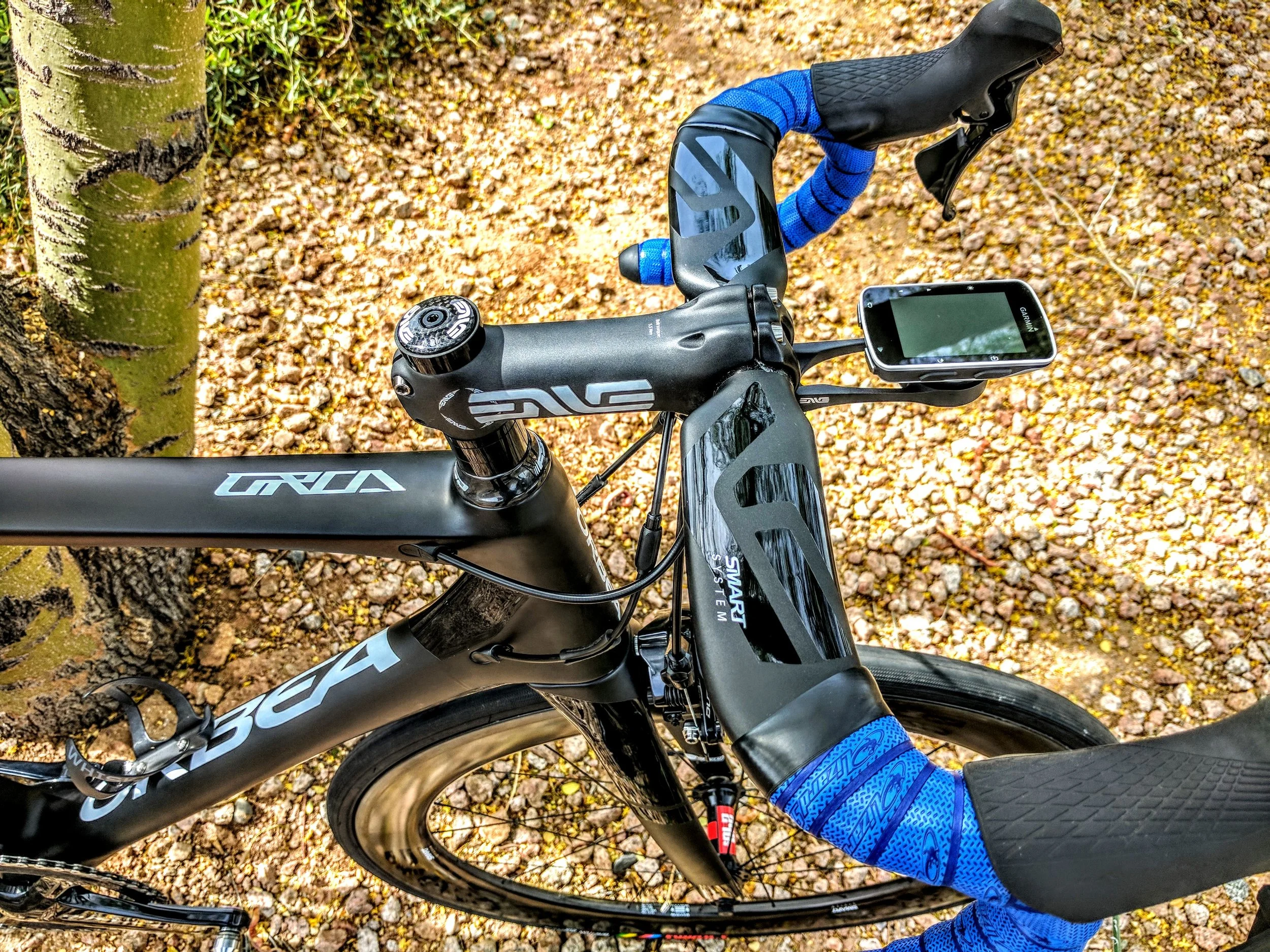 The ENVE flat top aero bar is an ergonomic dream come true.