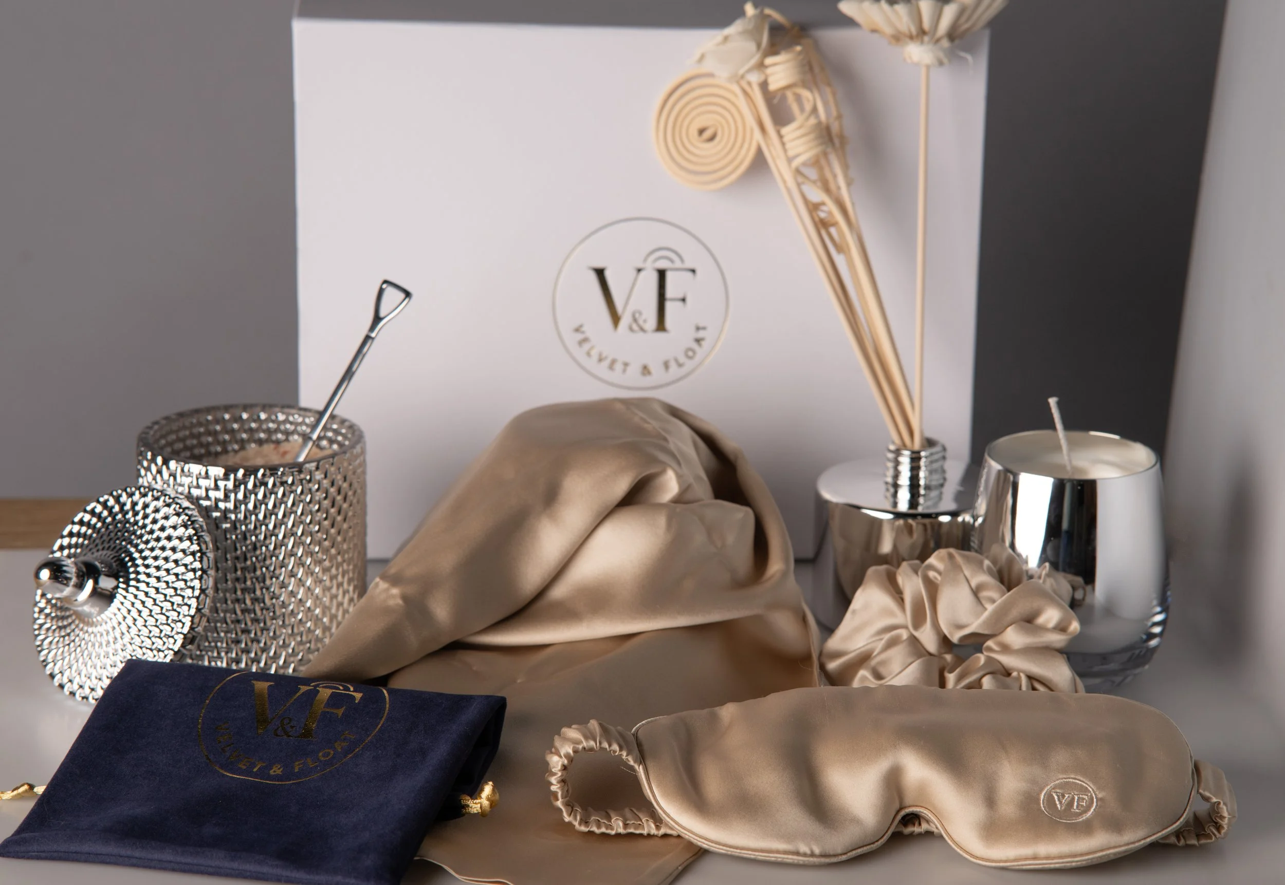 Velvet & Float-12.JPG