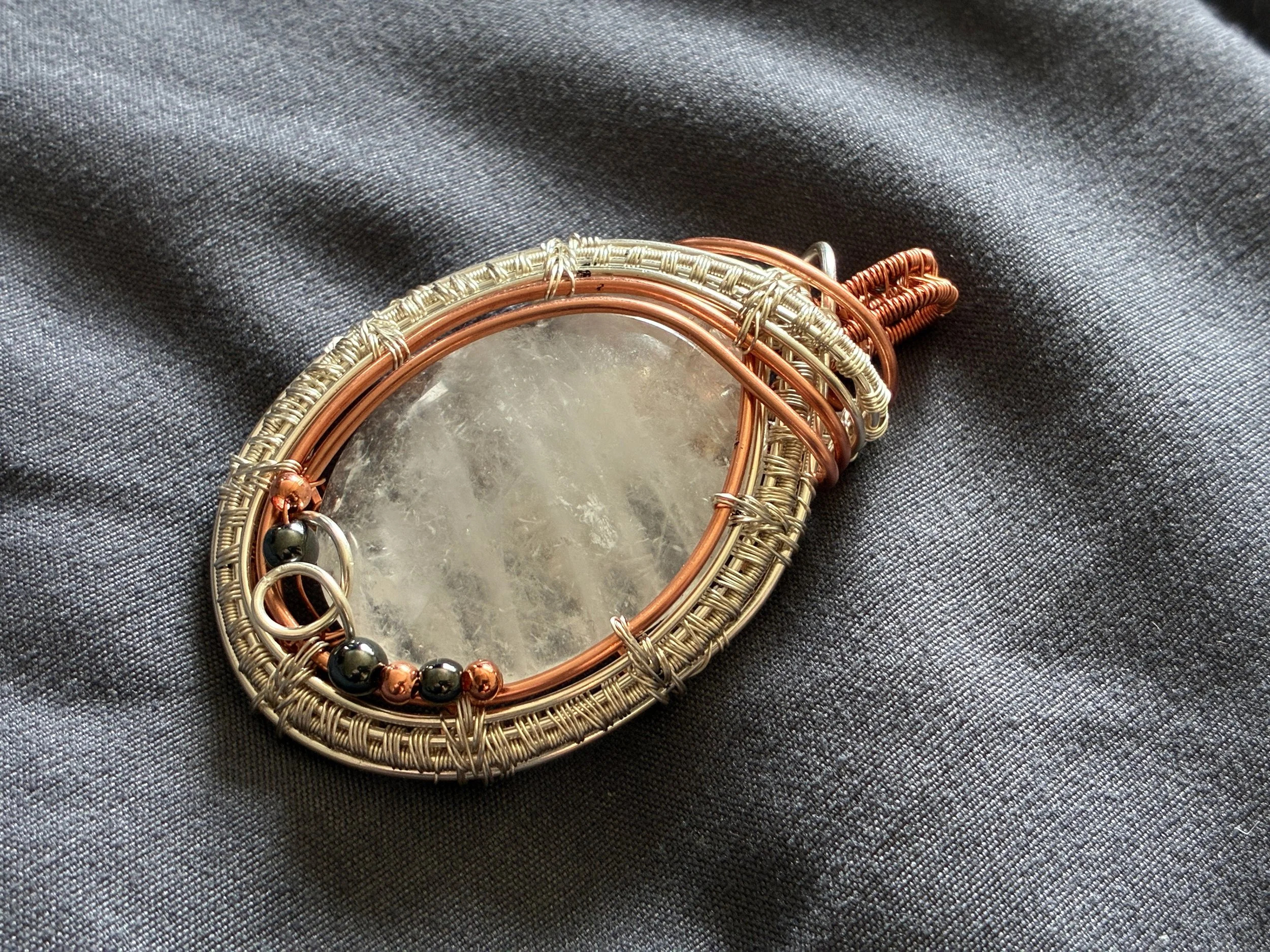 Quartz, bare copper, silver-filled wire 1.jpg