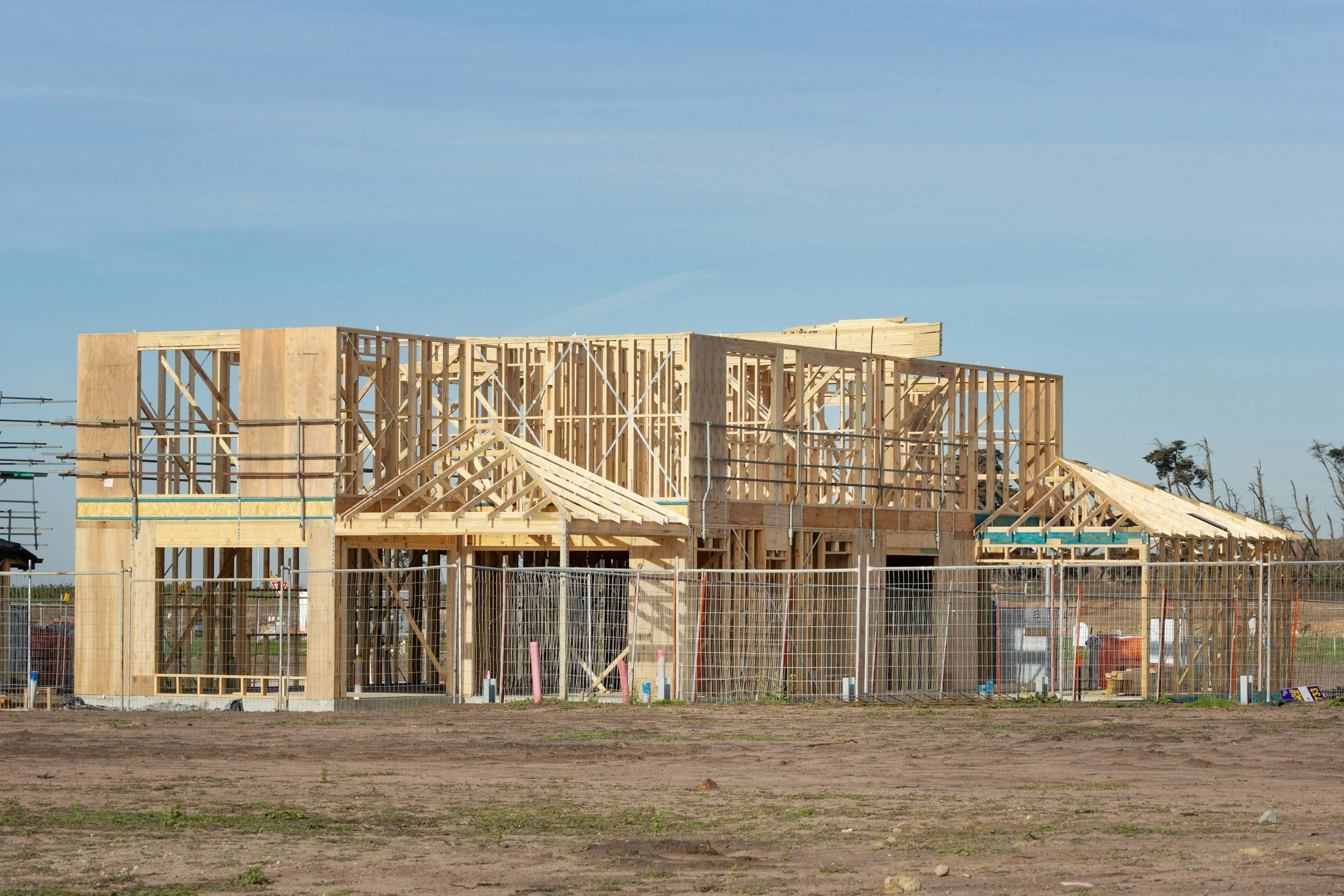 The Builder Forward Commitment Program: Turn Rate Uncertainty into Sales Momentum