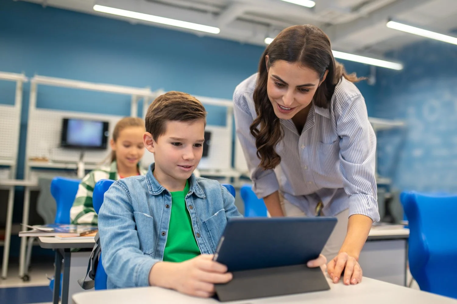 How Behavioral Assessment Software and Visual Motor Tools Enhance Classroom Focus