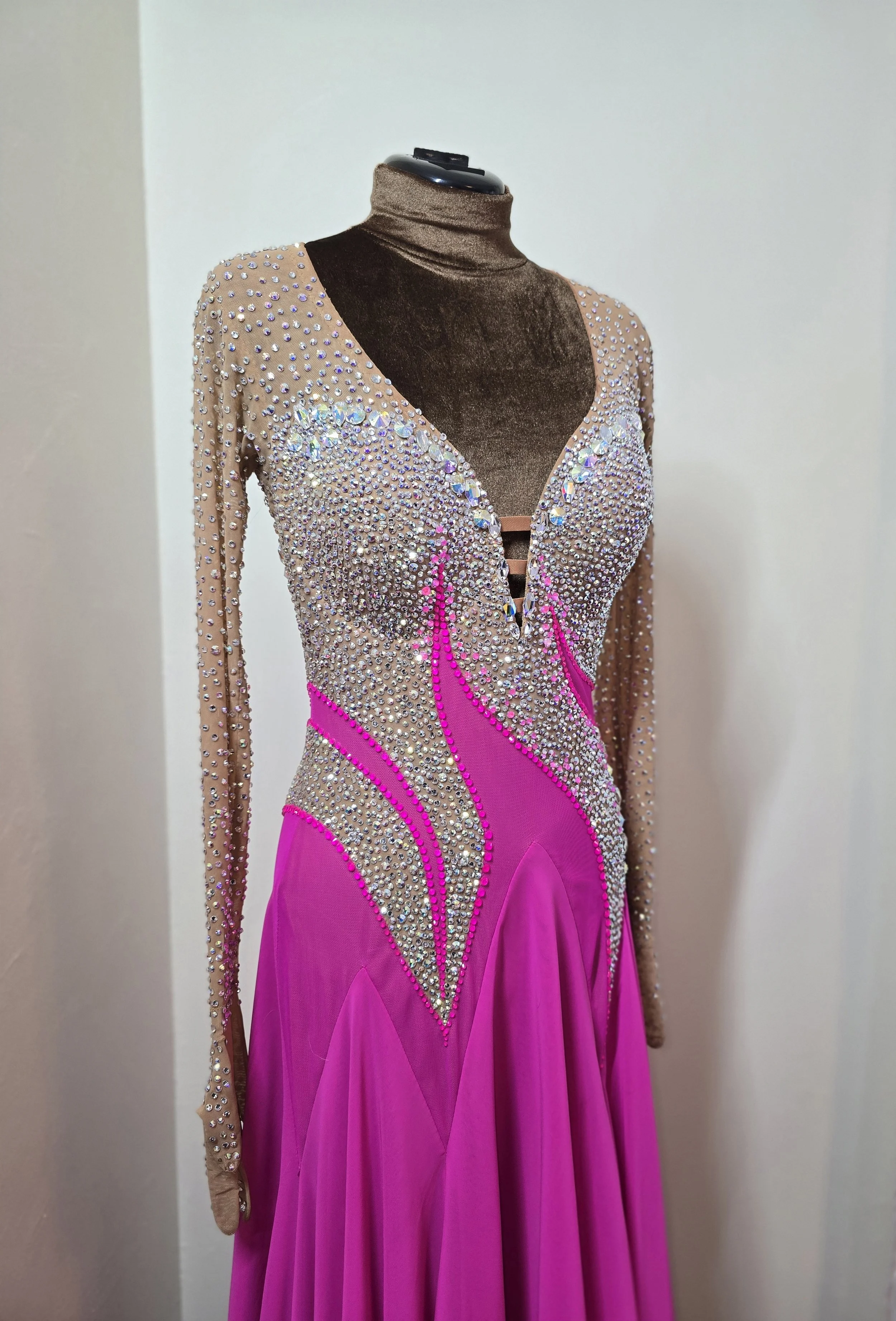 Bright pink &amp; nude smooth