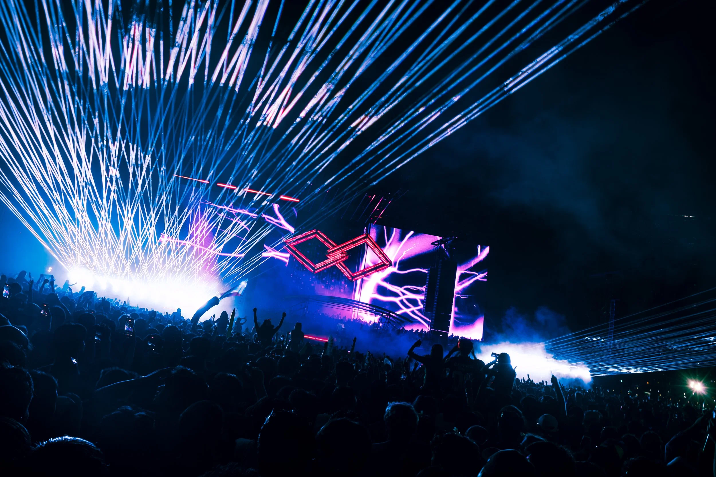20260920_EOFEST_LASERS_@EMILYGUZZ-368.jpg