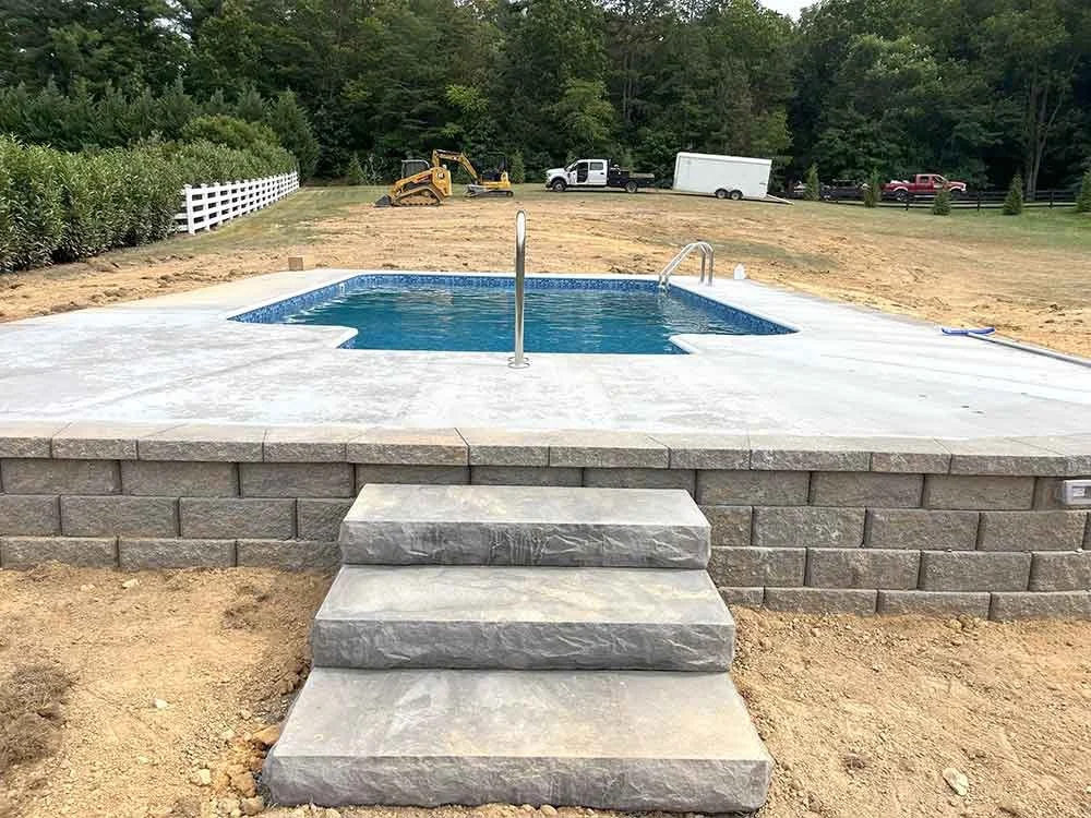 Retaining-wall-around-pool_SM.jpg
