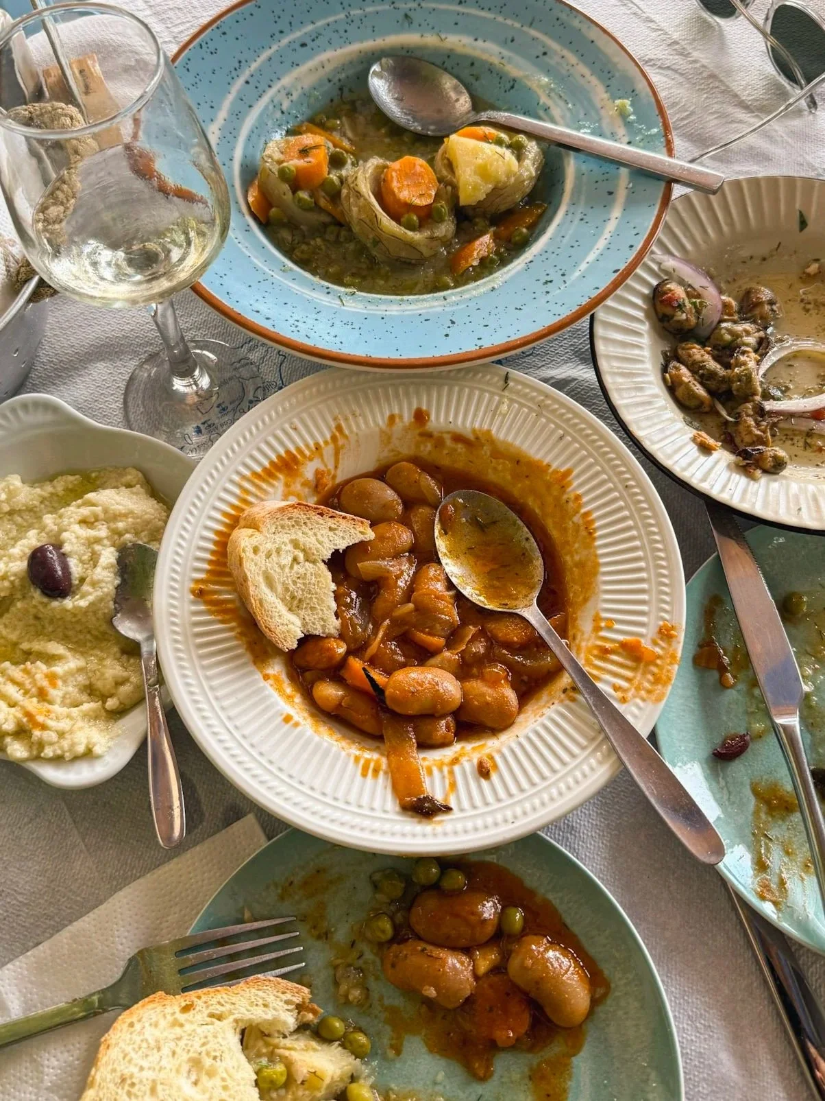 I searched and taste-tested all the gigantes plaki (beans baked in tomato sauce) – my favorite was at Bountaraki in Paros. 